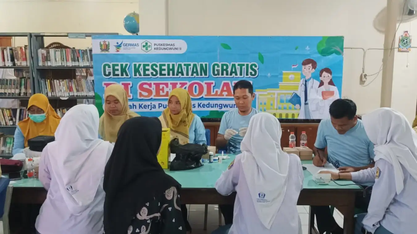 SMA Muhammadiyah 1 Pekajangan Pekalongan Gelar Pemeriksaan Kesehatan Bersama Puskesmas Kedungwuni II
